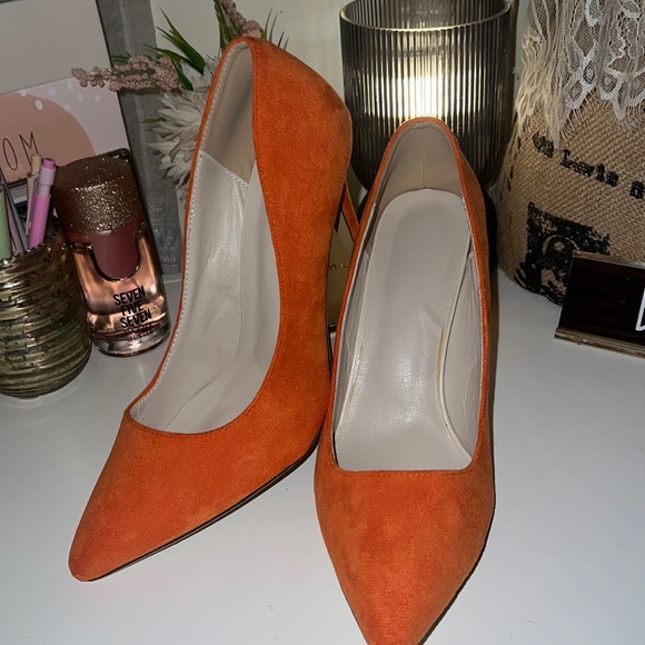 Orange fauxe suede 4” heels - Picture 2 of 5